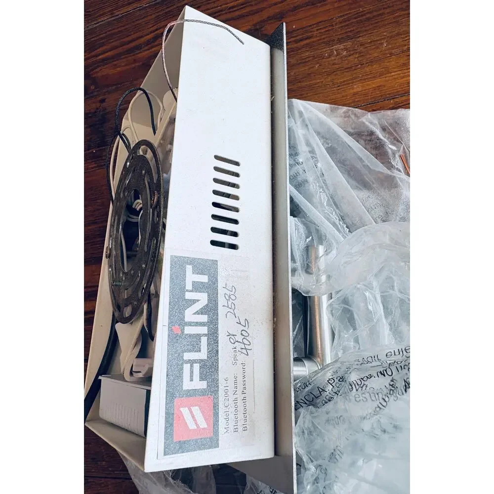 Flint C2001-6 Light Bluetooth speaker track ceiling lamp - Open Box